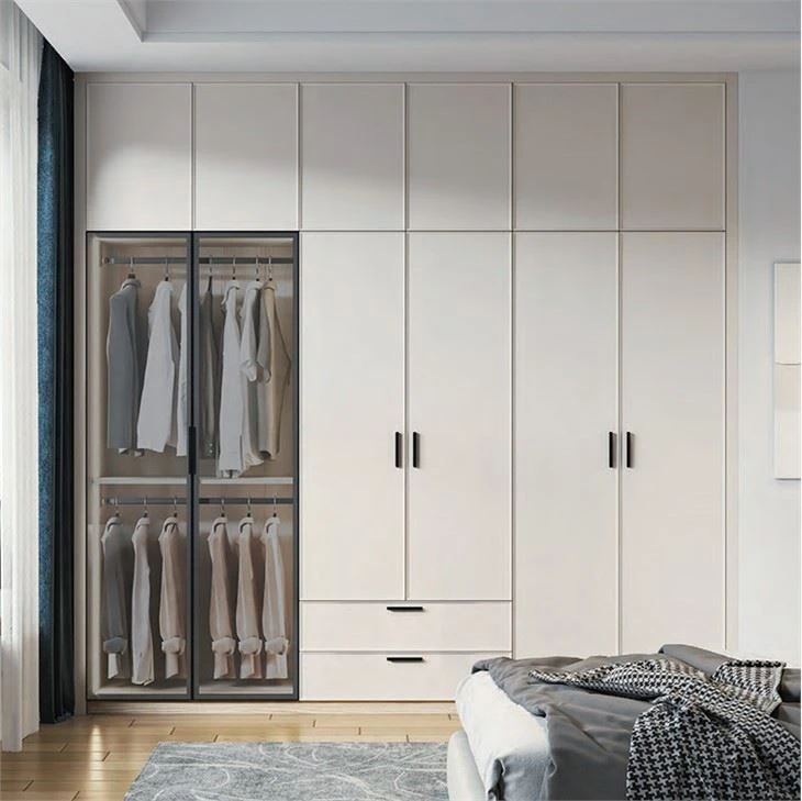Beige garderobeskap