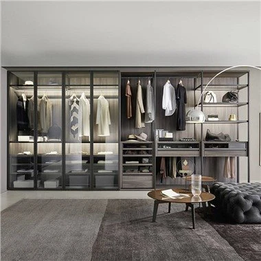 Garderobe i aluminium
