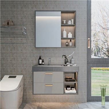 Overflate baderomsskap i aluminium